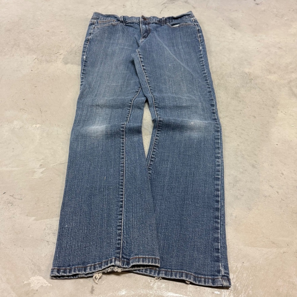 Vintage y2k Levi's Women's Boot Cut‎ Jeans